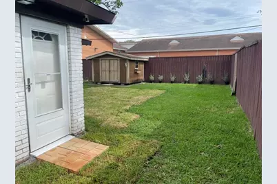 8565 Hiridge Street, Houston, TX 77055 - Photo 13