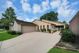 2210 Linea Del Pino St, Houston, TX 77077 - Photo 1