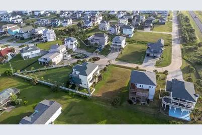 4010 Mutiny Court, Galveston, TX 77554 - Photo 9