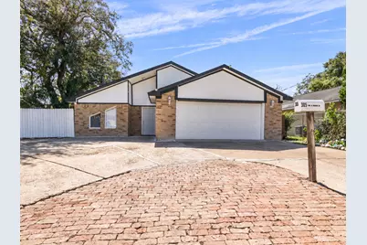 305 W Thomas Avenue, Pasadena, TX 77506 - Photo 1