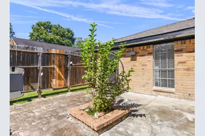 305 W Thomas Avenue, Pasadena, TX 77506 - Photo 5