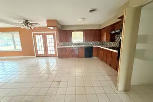 4100 Mockingbird Ln, Bay City, TX 77414 - Photo 5