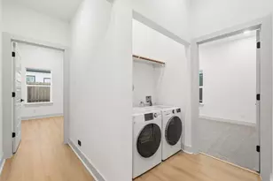 9819 Turnbow St, Houston, TX 77029 - Photo 25