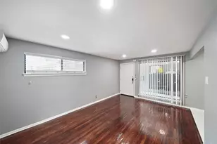 311 Hawthorne St, Houston, TX 77006 - Photo 3