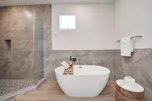 1049 Glen Ave, Houston, TX 77088 - Photo 17