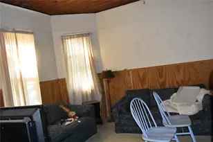 315 N Ave D, Waelder, TX 78959 - Photo 11