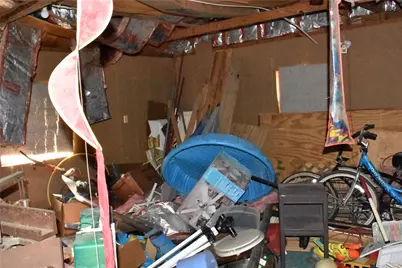 315 N Avenue D, Waelder, TX 78959 - Photo 31