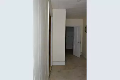 315 N Avenue D, Waelder, TX 78959 - Photo 25