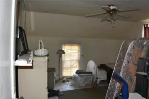 315 N Ave D, Waelder, TX 78959 - Photo 23