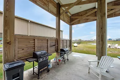 858 S East Road, Crystal Beach, TX 77650 - Photo 17