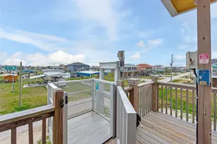 858 E Rd, Crystal Beach, TX 77650 - Photo 19