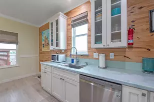 858 E Rd, Crystal Beach, TX 77650 - Photo 27