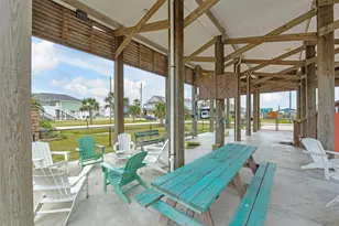 858 E Rd, Crystal Beach, TX 77650 - Photo 11