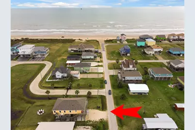 858 East Road, Crystal Beach, TX 77650 - Photo 5