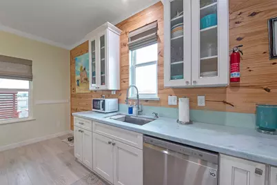 858 S East Road, Crystal Beach, TX 77650 - Photo 27