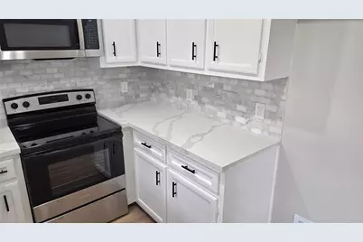 3502 Magnolia Avenue, Texas City, TX 77590 - Photo 5