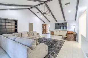 1205 Felder St, Navasota, TX 77868 - Photo 5