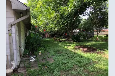 607 E Church Drive, Sugar Land, TX 77498 - Photo 3