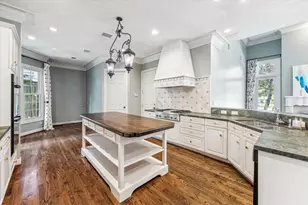 1 Exbury Way, Houston, TX 77056 - Photo 11