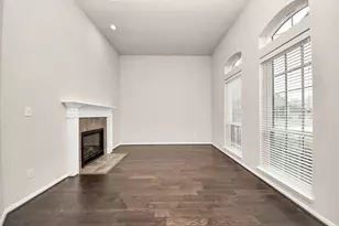 4002 Broadmoor Dr, Mont Belvieu, TX 77523 - Photo 9