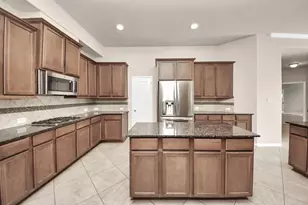 4002 Broadmoor Dr, Mont Belvieu, TX 77523 - Photo 19