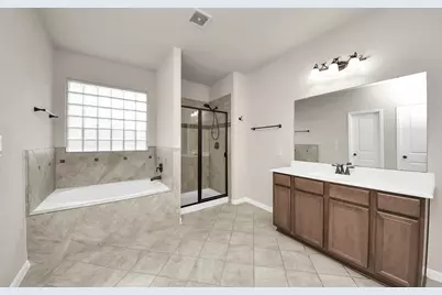 4002 Broadmoor Drive, Mont Belvieu, TX 77523 - Photo 27