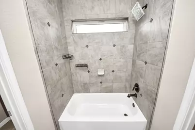 4002 Broadmoor Drive, Mont Belvieu, TX 77523 - Photo 39