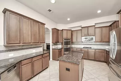 4002 Broadmoor Drive, Mont Belvieu, TX 77523 - Photo 17