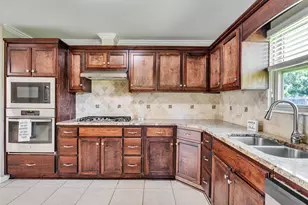 603 Casper Ct, Spring, TX 77373 - Photo 9