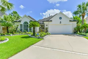102 Del Mar St, Kemah, TX 77565 - Photo 1