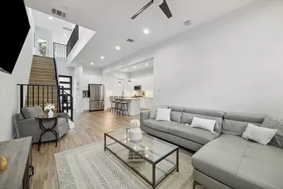 5021 Creekmont Drive, Houston, TX 77091 - Photo 5