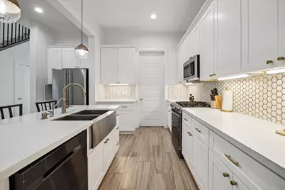 5021 Creekmont Drive, Houston, TX 77091 - Photo 7