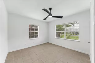 9713 Richcroft St, Houston, TX 77029 - Photo 9