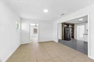 9713 Richcroft St, Houston, TX 77029 - Photo 7