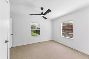 9713 Richcroft St, Houston, TX 77029 - Photo 11