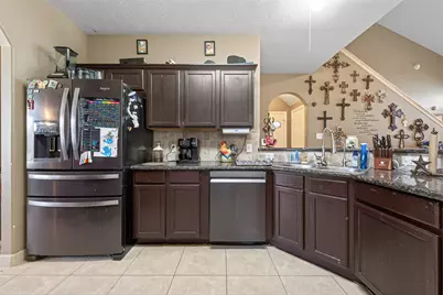 155 Horn Court, Baytown, TX 77523 - Photo 13