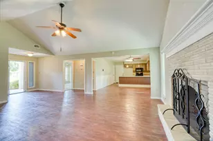 607 Rosewood Dr, Victoria, TX 77901 - Photo 9