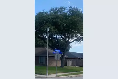 607 Rosewood Drive, Victoria, TX 77901 - Photo 5