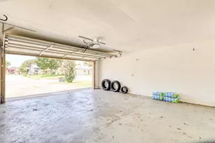 607 Rosewood Dr, Victoria, TX 77901 - Photo 39