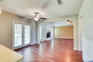 607 Rosewood Dr, Victoria, TX 77901 - Photo 7