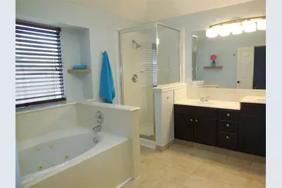 10523 N Newpark Drive, Houston, TX 77041 - Photo 11