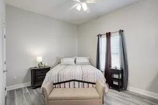 4123 Q 1/2, Galveston, TX 77550 - Photo 9