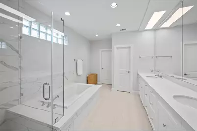 903 Daria Drive, Houston, TX 77079 - Photo 11