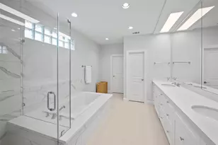 903 Daria Dr, Houston, TX 77079 - Photo 11