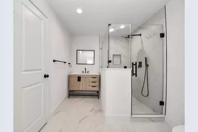 9261 Autauga Street, Houston, TX 77080 - Photo 13