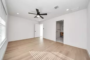 9261 Autauga St, Houston, TX 77080 - Photo 11