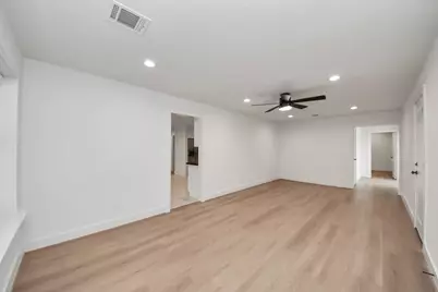 9261 Autauga Street, Houston, TX 77080 - Photo 9