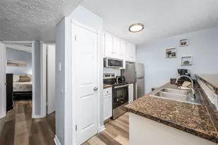 9520 Seawall Blvd, Galveston, TX 77554 - Photo 15