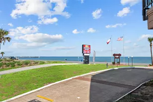 9520 Seawall Blvd, Galveston, TX 77554 - Photo 41