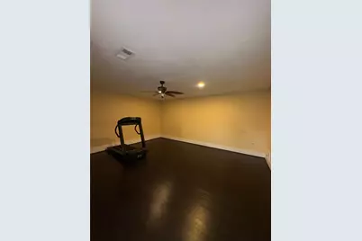 9115 Kindlewood Drive, Houston, TX 77099 - Photo 9